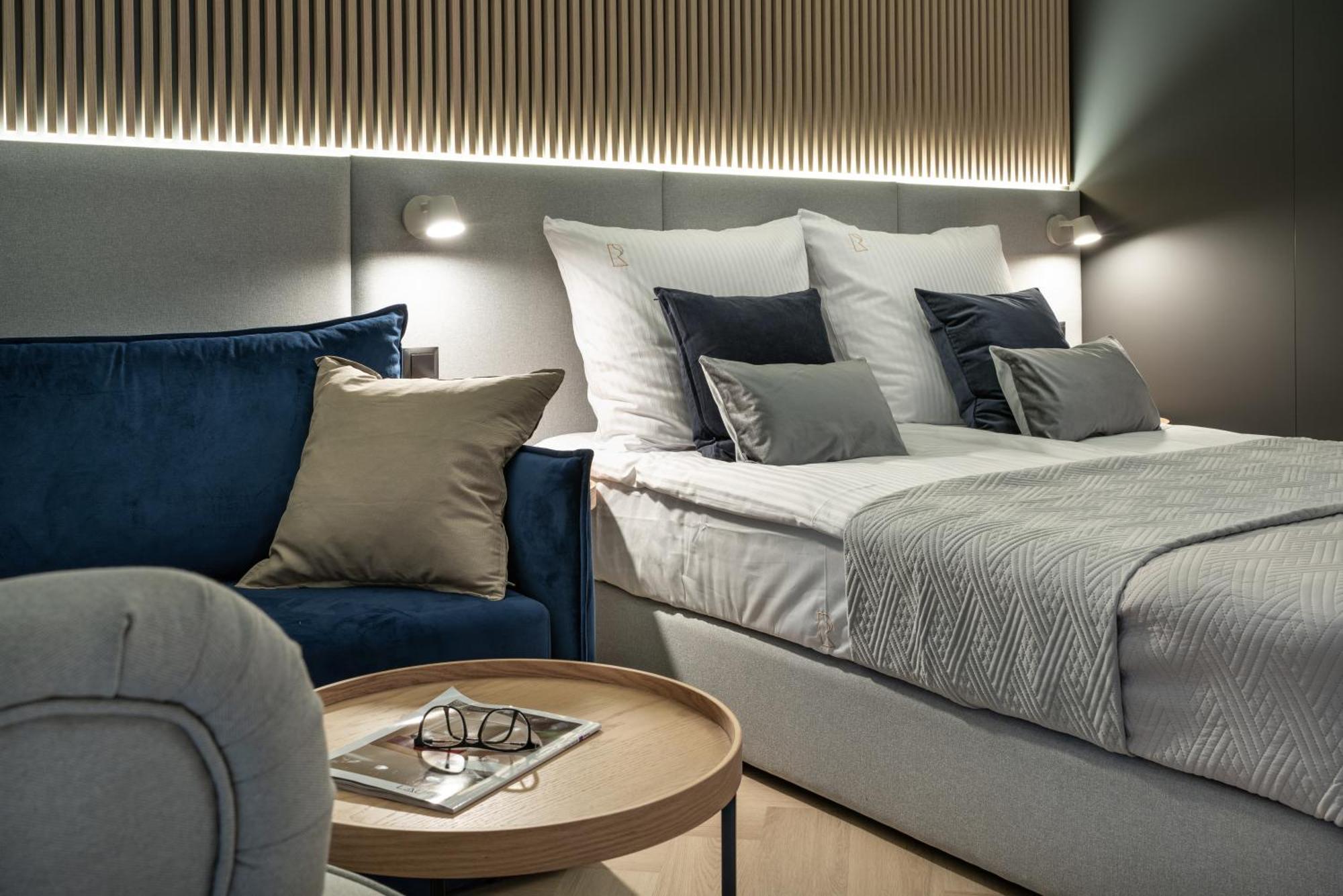 Rosa Style Aparthotel Рови Екстериор снимка
