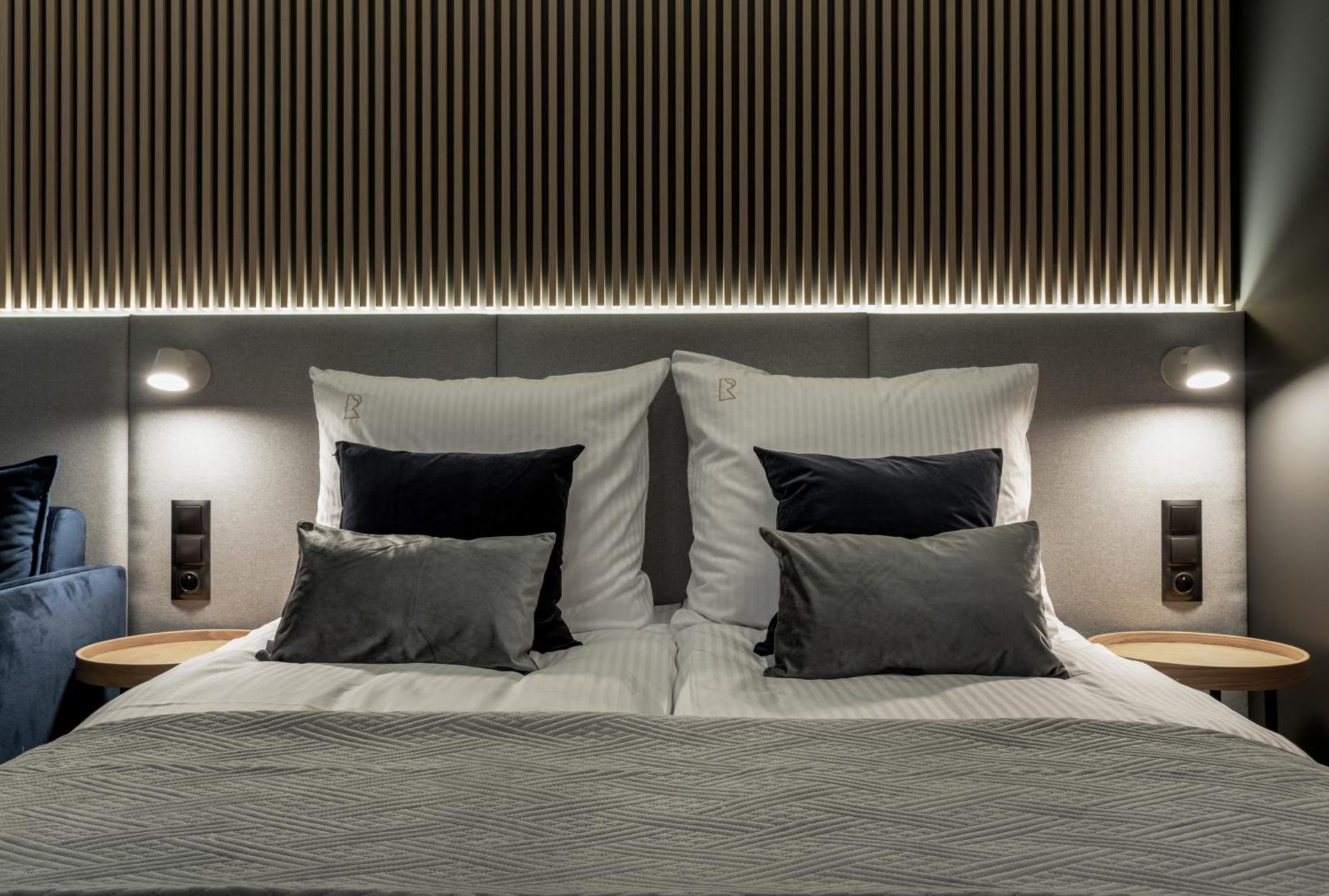 Rosa Style Aparthotel Рови Екстериор снимка