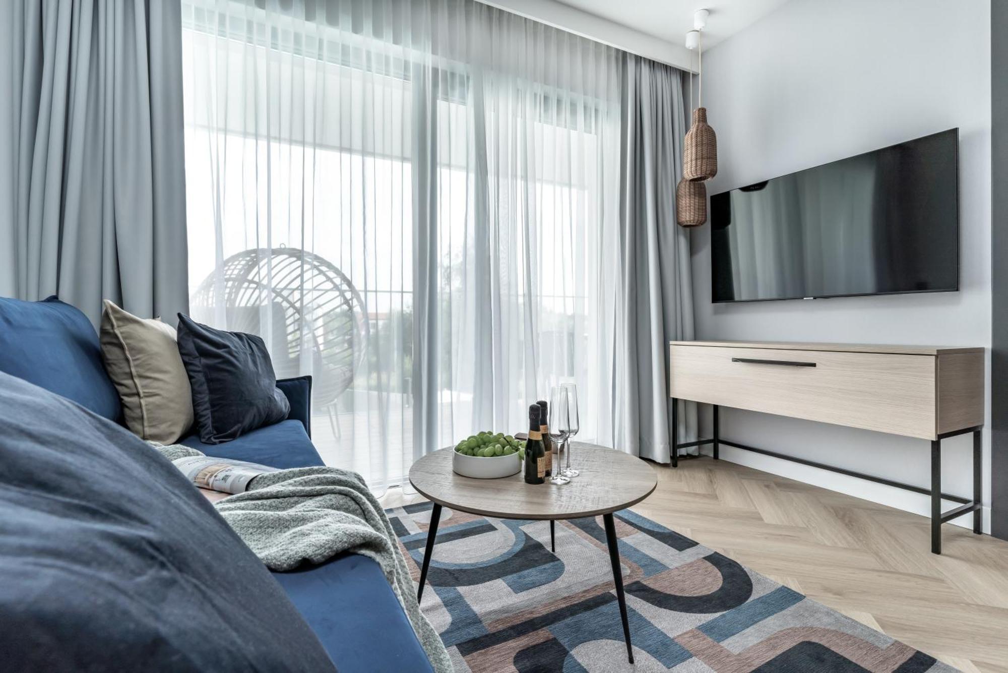 Rosa Style Aparthotel Рови Екстериор снимка