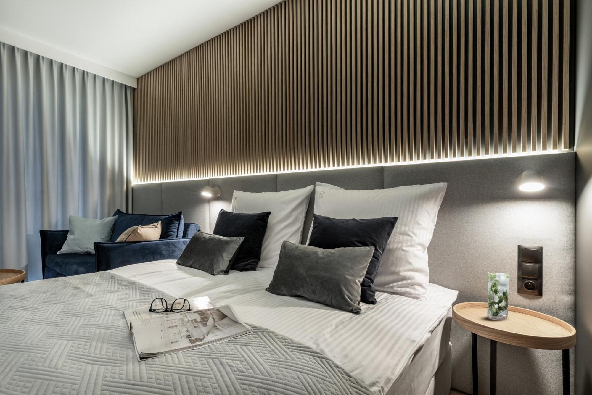 Rosa Style Aparthotel Рови Екстериор снимка