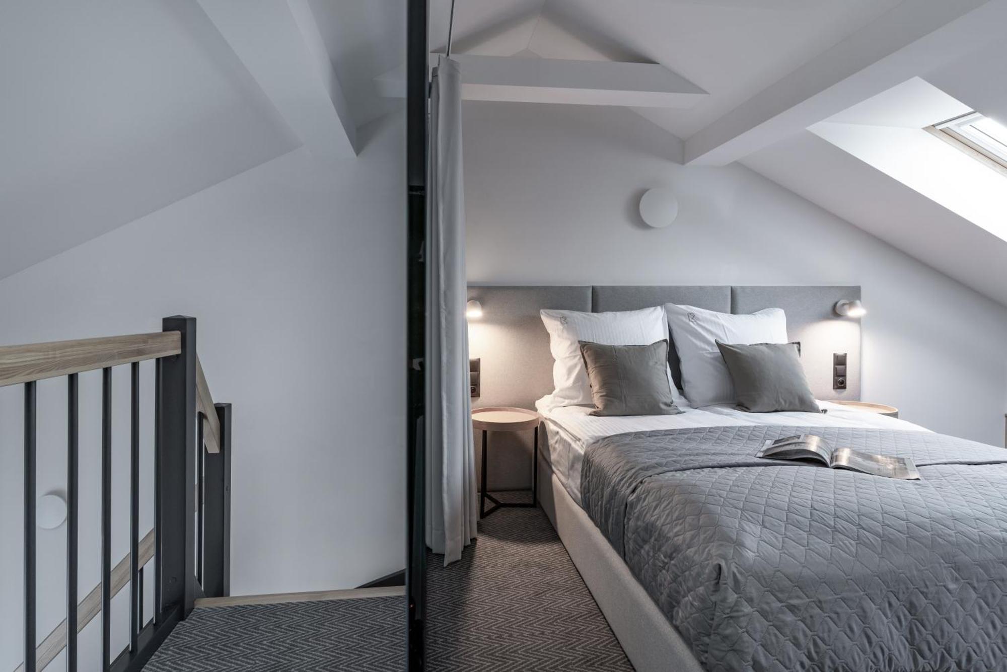 Rosa Style Aparthotel Рови Екстериор снимка