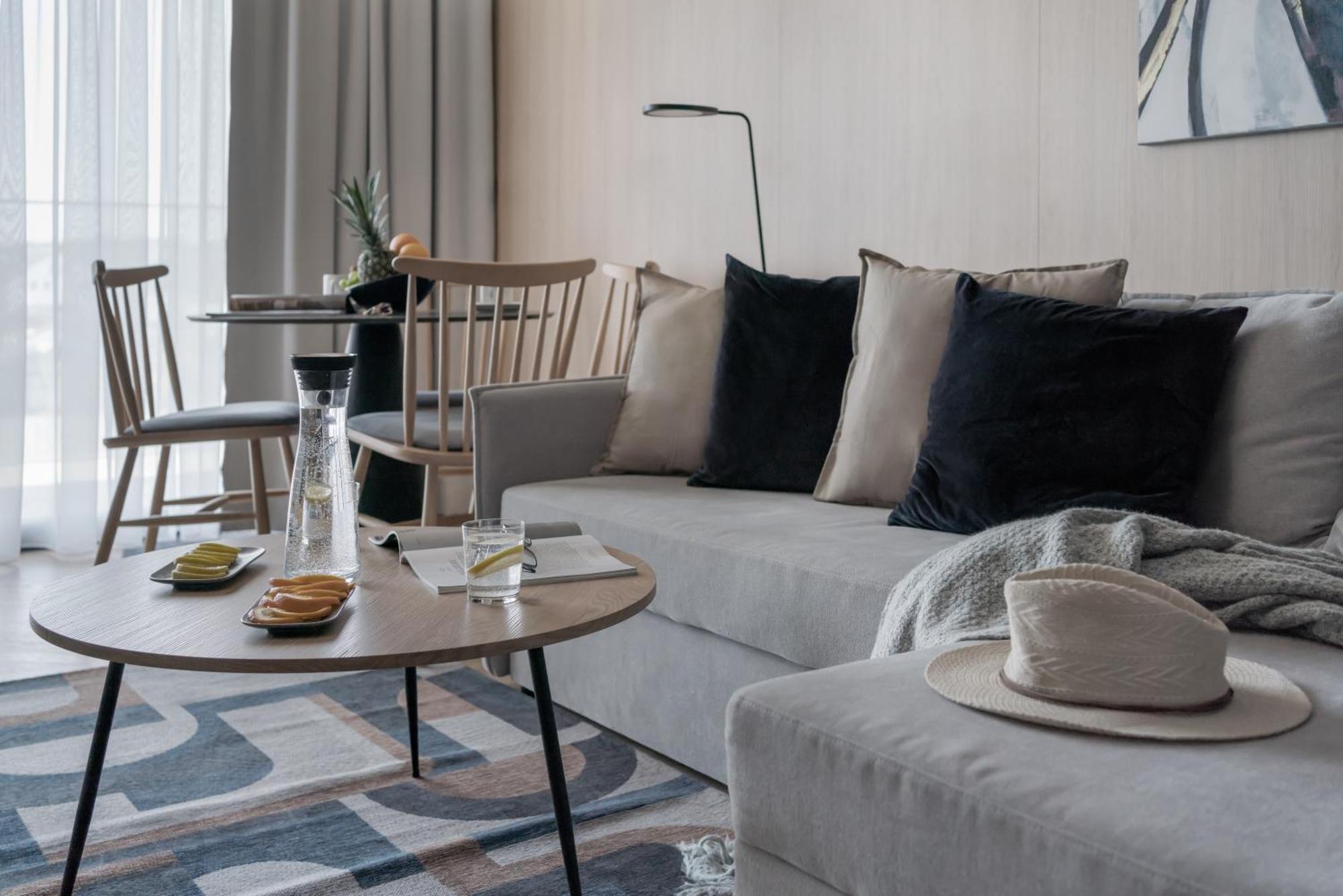Rosa Style Aparthotel Рови Екстериор снимка