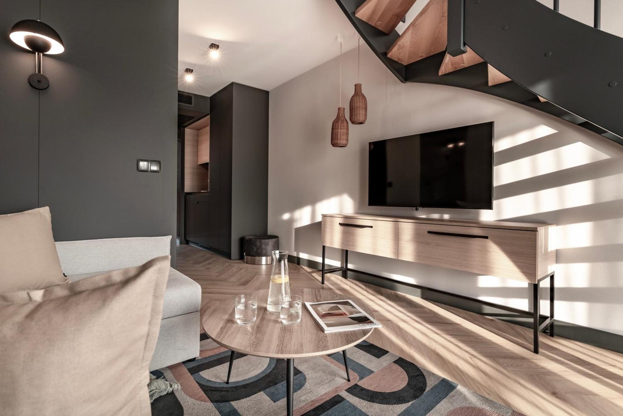 Rosa Style Aparthotel Рови Екстериор снимка